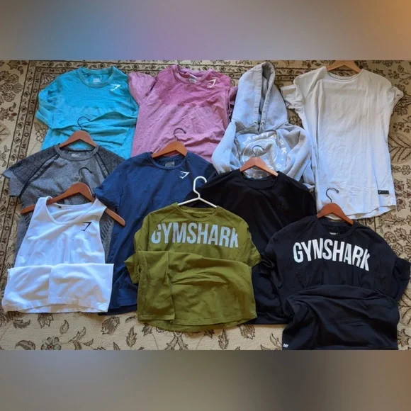 GYMSHARK RARE LOT - COMMENT WITH QUESTIONS ON PRICE - SIZE IN DESCRIPTION - Picture 1 of 3